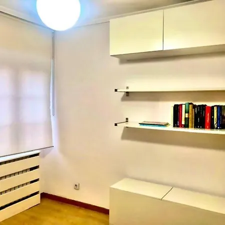 Nuevo! Con Piscina A 2 Minutos Estacion Tren Ave Apartman